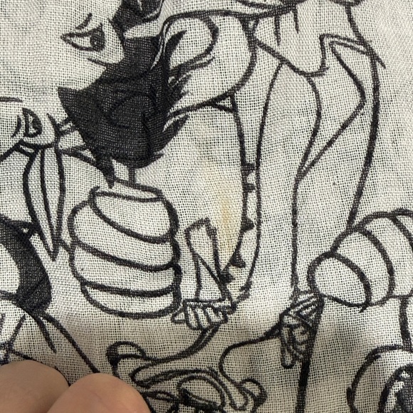 Disney Lion King Character Scarf - Black and White - Picture 3 of 3